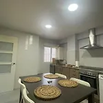 Apartment Nuevo, Cerca De San Mames Y Centro De *
